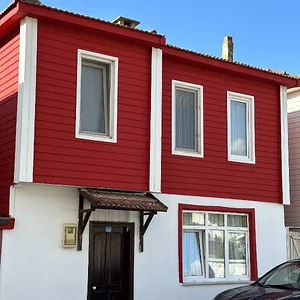 Ahşap eski müstakil ev